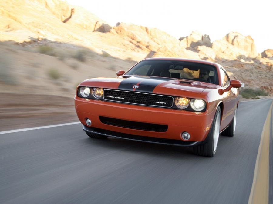  Dodge Challenger SRT8 2008 года  (фото 17 из 356)
